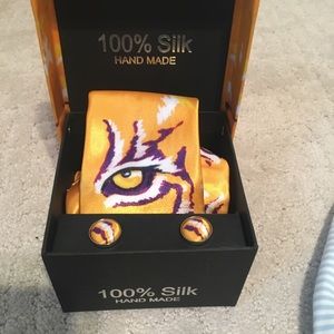 LSU tie, handkerchief, and cuff link set